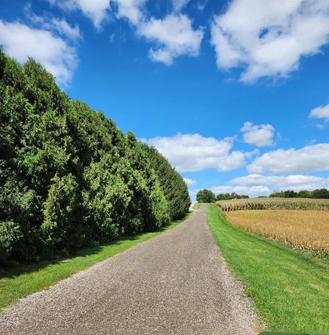 7224 Kickaboo Road, Waunakee, WI 53597