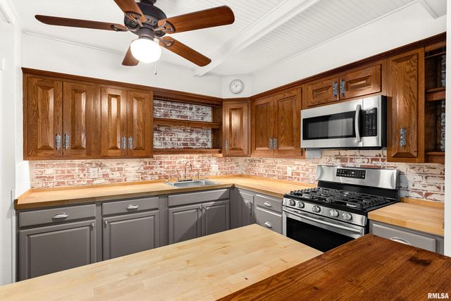 3123 N PARISH Avenue, Peoria, IL 61604