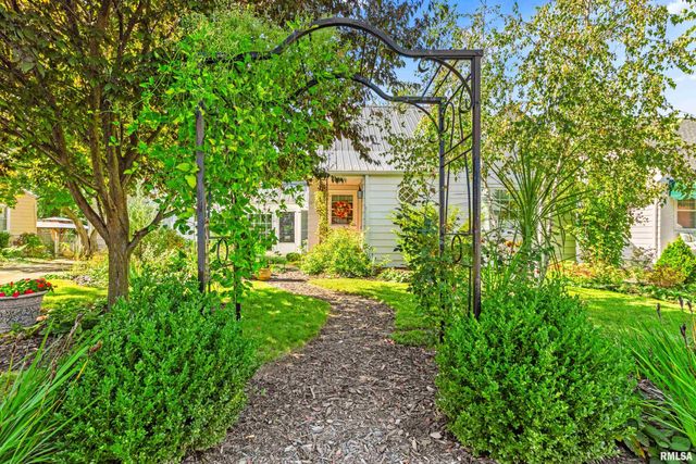 3123 N PARISH Avenue, Peoria, IL 61604