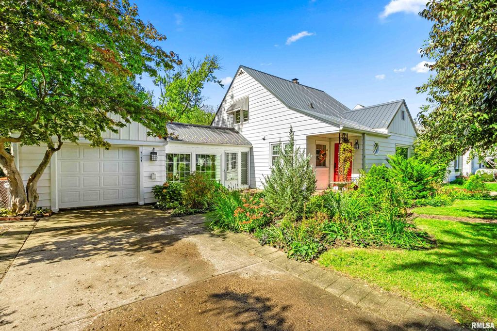 3123 N PARISH Avenue, Peoria, IL 61604