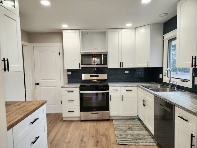 7516 Main Street, Darien, IL 60561