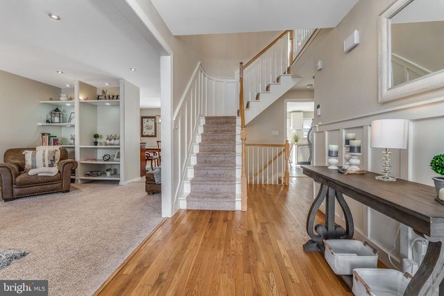 4 JUMPING BROOK PL, Annandale, NJ 08801