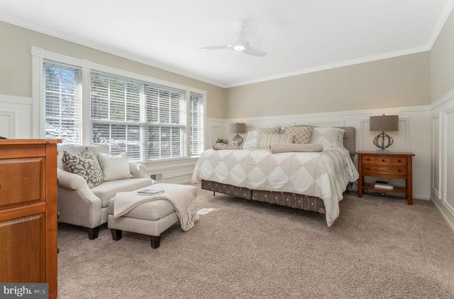 4 JUMPING BROOK PL, Annandale, NJ 08801