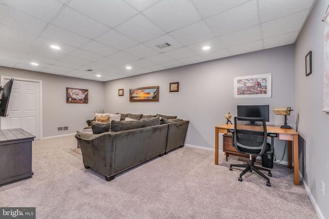 4 JUMPING BROOK PL, Annandale, NJ 08801