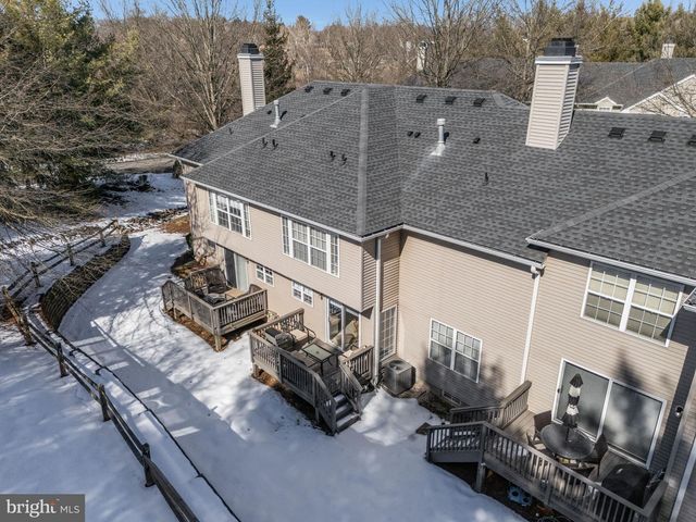 4 JUMPING BROOK PL, Annandale, NJ 08801