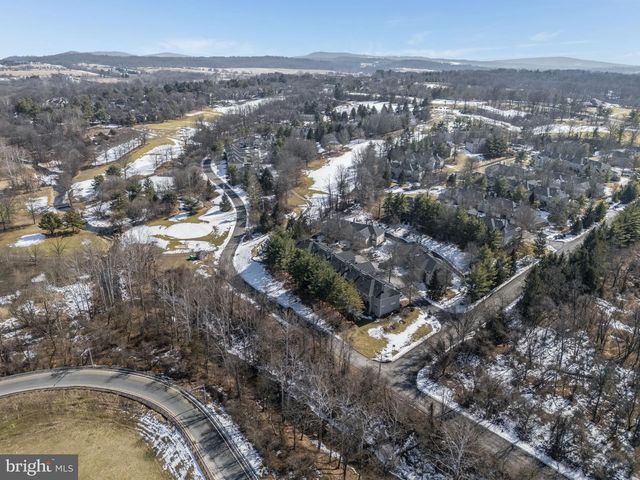 4 JUMPING BROOK PL, Annandale, NJ 08801