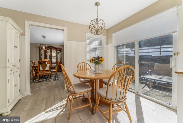 4 JUMPING BROOK PL, Annandale, NJ 08801