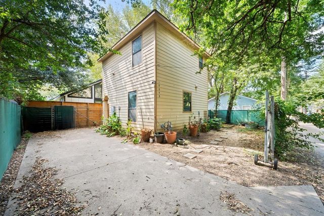 1906 B Garden ST B, Austin, TX 78702
