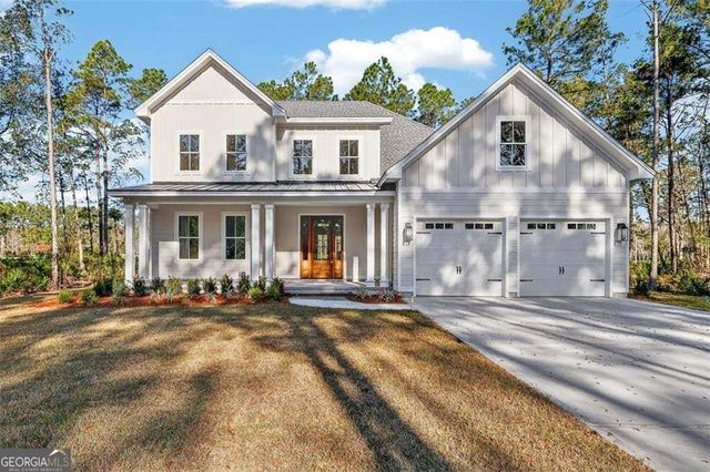 39 Oak Grove Court, Waverly, GA 31565