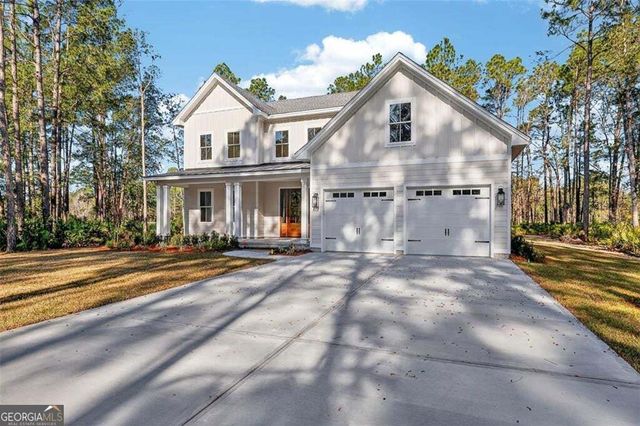39 Oak Grove Court, Waverly, GA 31565