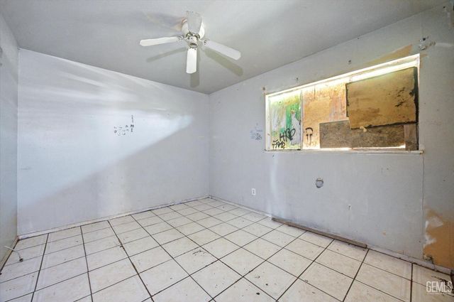 3105 Lexington Avenue, Bakersfield, CA 93306