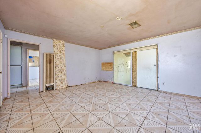 3105 Lexington Avenue, Bakersfield, CA 93306