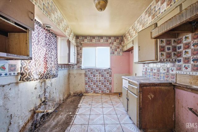 3105 Lexington Avenue, Bakersfield, CA 93306