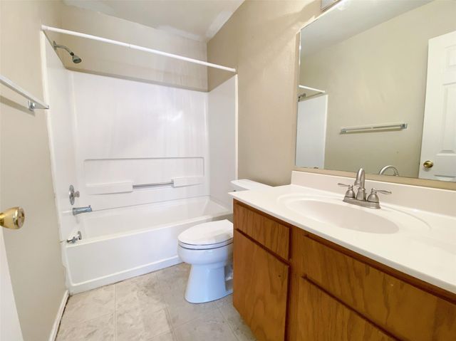 833 Sagewood TRL, San Marcos, TX 78666