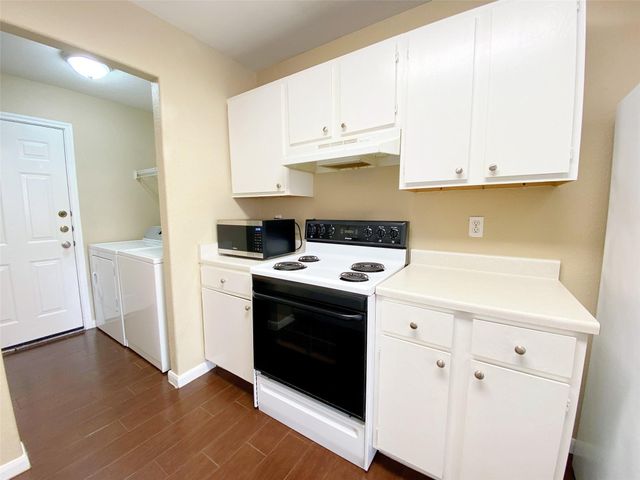 833 Sagewood TRL, San Marcos, TX 78666