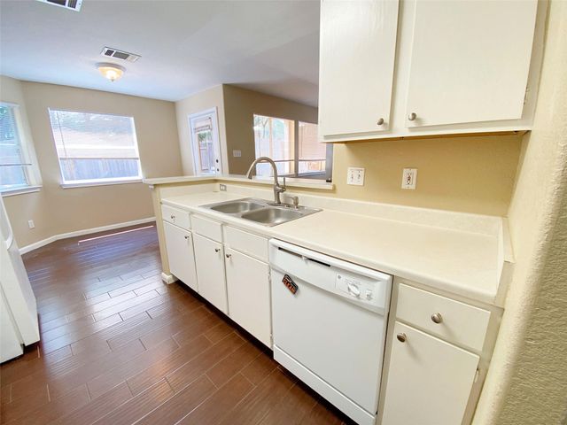 833 Sagewood TRL, San Marcos, TX 78666