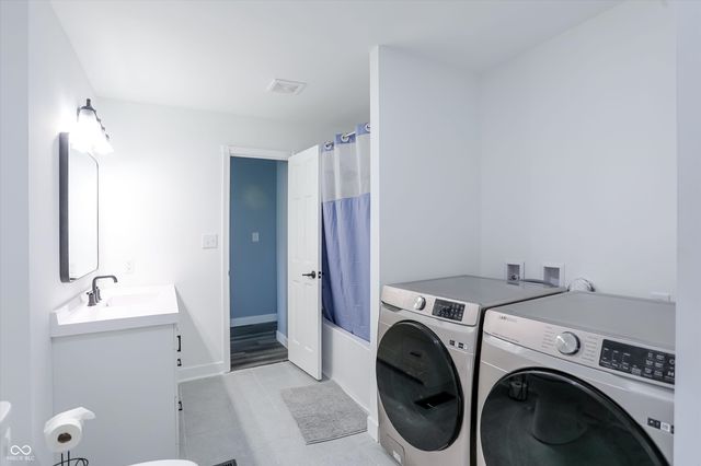 1022 Ashland Avenue, Whiteland, IN 46184