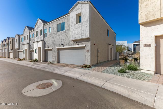 8262 N 22nd Drive, Phoenix, AZ 85021