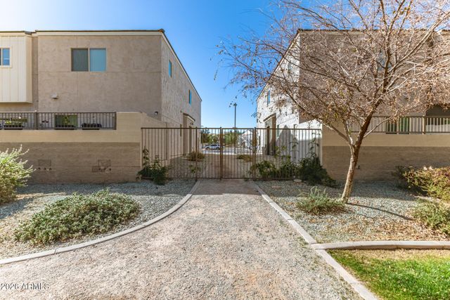 8262 N 22nd Drive, Phoenix, AZ 85021