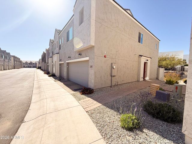 8262 N 22nd Drive, Phoenix, AZ 85021