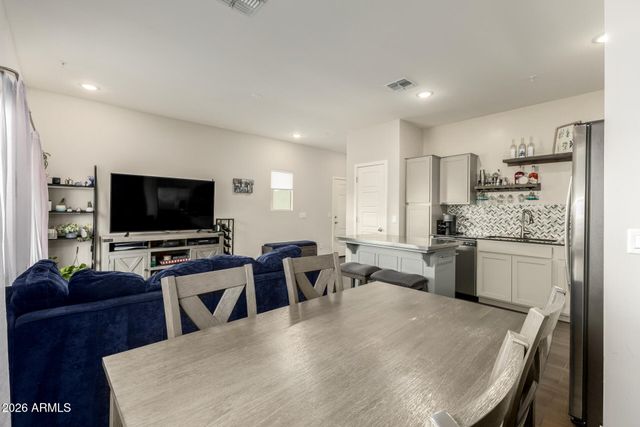 8262 N 22nd Drive, Phoenix, AZ 85021