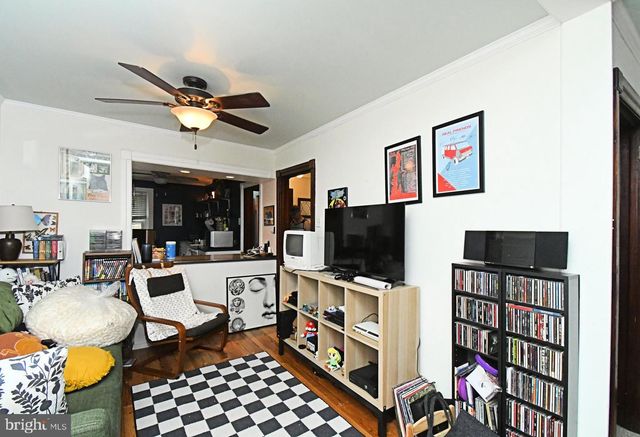 132 WALNUT ST, Mont Clare, PA 19453