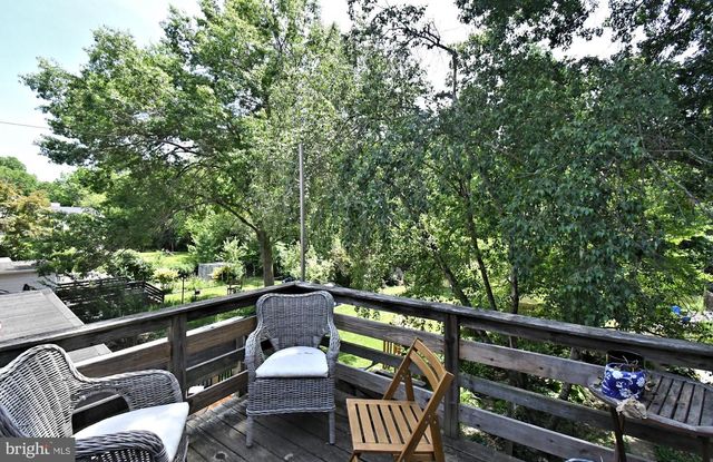132 WALNUT ST, Mont Clare, PA 19453