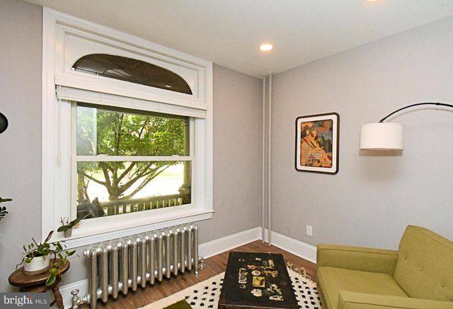 132 WALNUT ST, Mont Clare, PA 19453