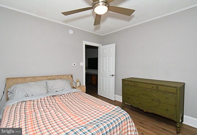 132 WALNUT ST, Mont Clare, PA 19453
