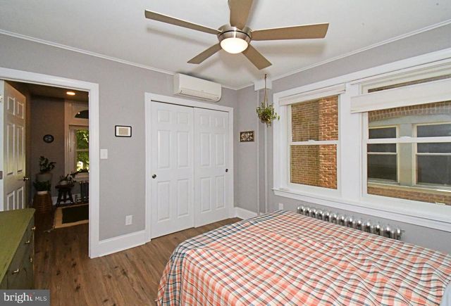 132 WALNUT ST, Mont Clare, PA 19453