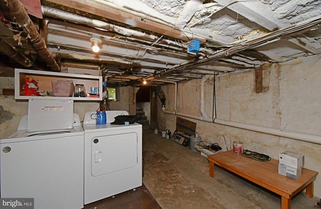132 WALNUT ST, Mont Clare, PA 19453