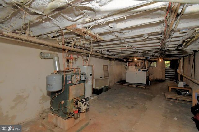 132 WALNUT ST, Mont Clare, PA 19453