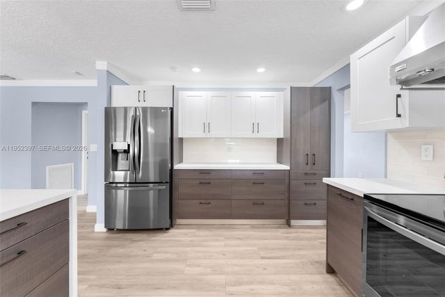 13210 SW 21st St, Miami, FL 33175