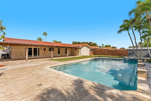 13210 SW 21st St, Miami, FL 33175