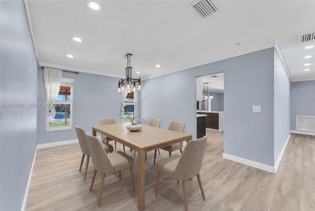 13210 SW 21st St, Miami, FL 33175