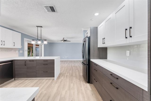 13210 SW 21st St, Miami, FL 33175