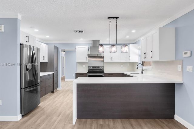 13210 SW 21st St, Miami, FL 33175