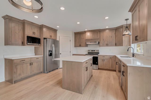 125 E CANYON RD, Henefer, UT 84033