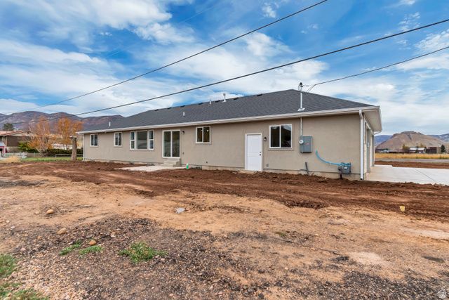 125 E CANYON RD, Henefer, UT 84033