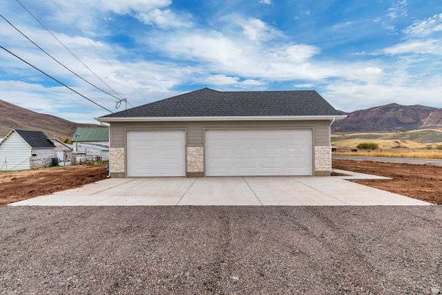 125 E CANYON RD, Henefer, UT 84033