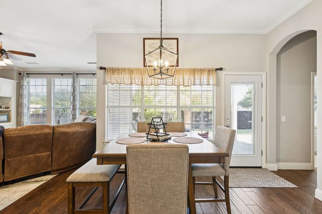 1060 Rosewood Drive, Grapevine, TX 76051