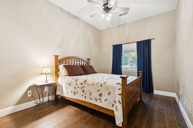 1060 Rosewood Drive, Grapevine, TX 76051