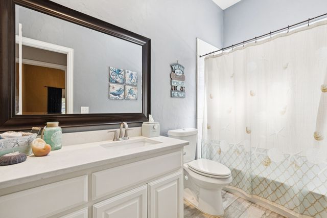 1060 Rosewood Drive, Grapevine, TX 76051