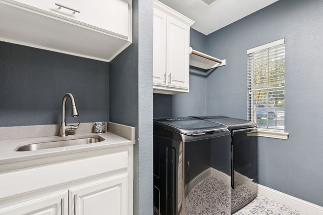 1060 Rosewood Drive, Grapevine, TX 76051