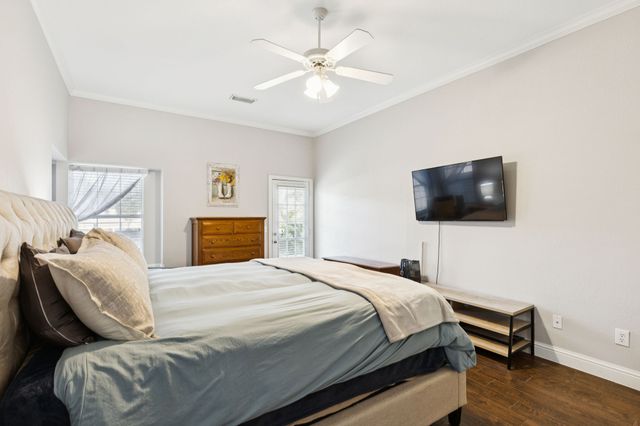 1060 Rosewood Drive, Grapevine, TX 76051