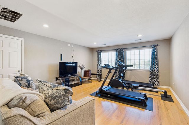 1060 Rosewood Drive, Grapevine, TX 76051