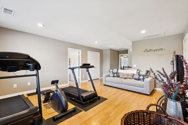 1060 Rosewood Drive, Grapevine, TX 76051