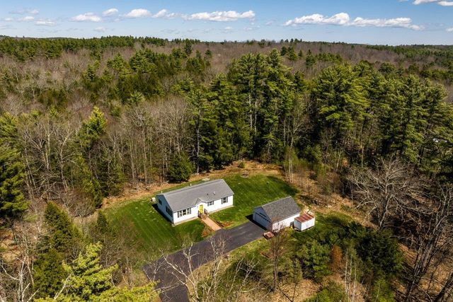345 Stage Road, Nottingham, NH 03290