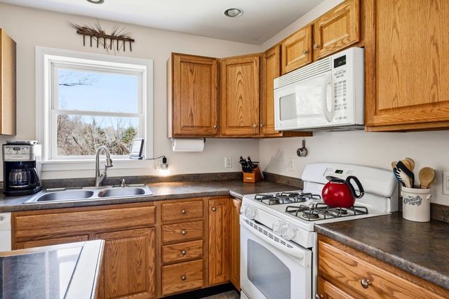 345 Stage Road, Nottingham, NH 03290