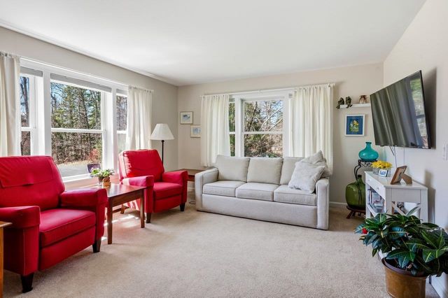345 Stage Road, Nottingham, NH 03290